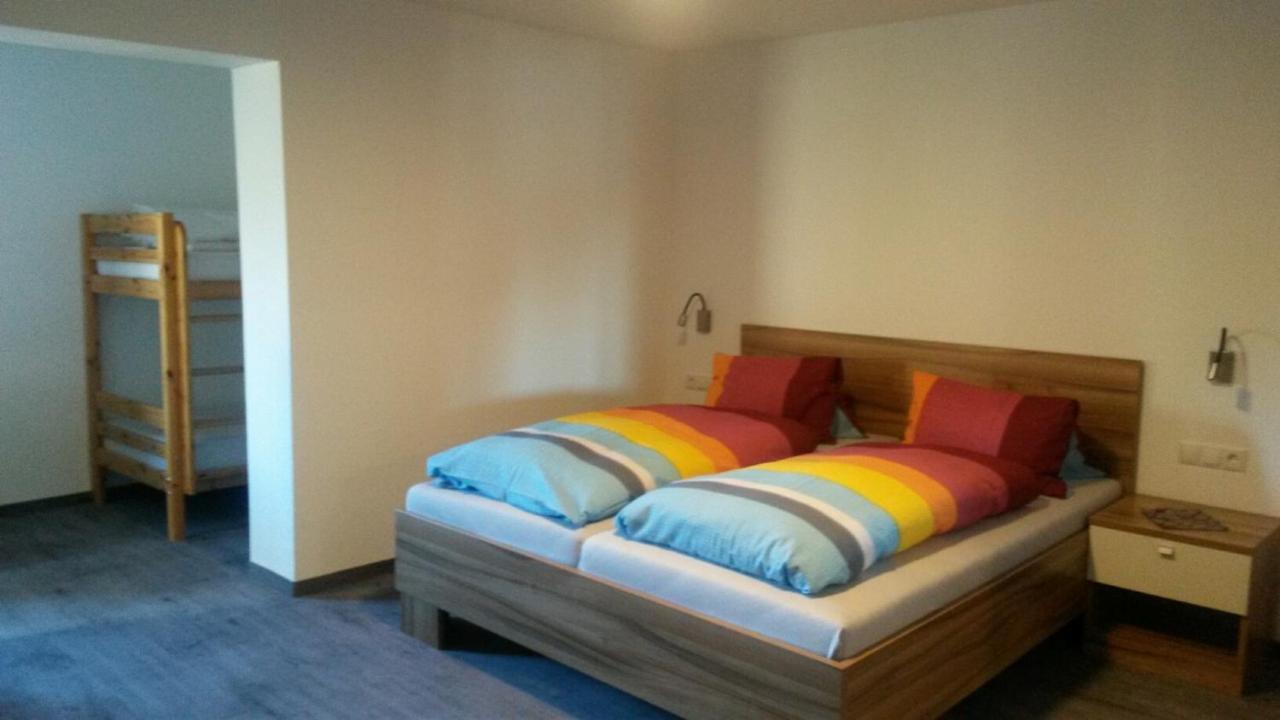 Gaestehaus Falkenblick Arzl im Pitztal Buitenkant foto