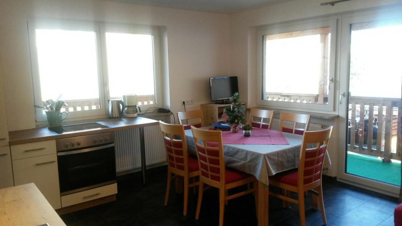 Gaestehaus Falkenblick Arzl im Pitztal Buitenkant foto
