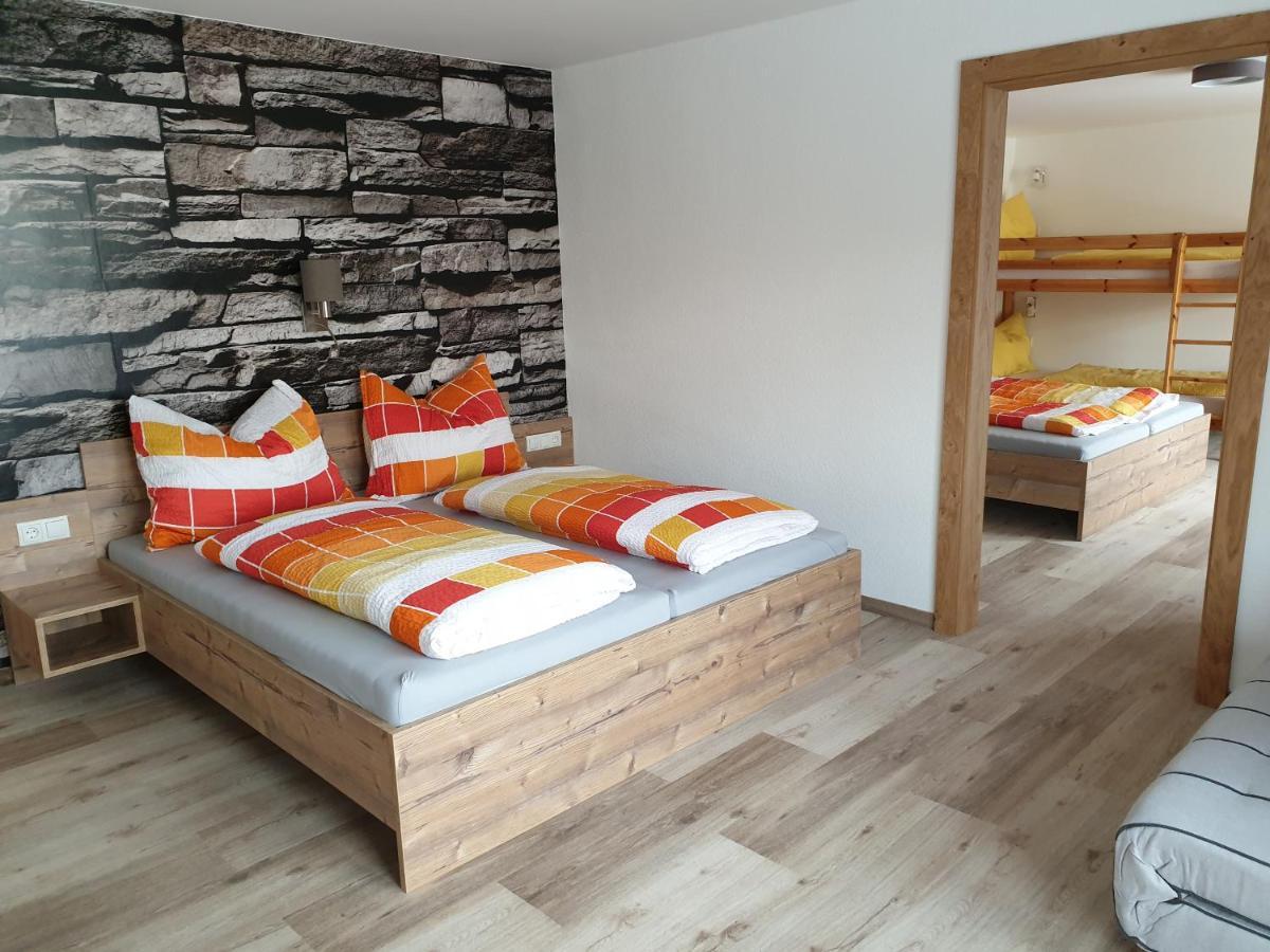 Gaestehaus Falkenblick Arzl im Pitztal Buitenkant foto