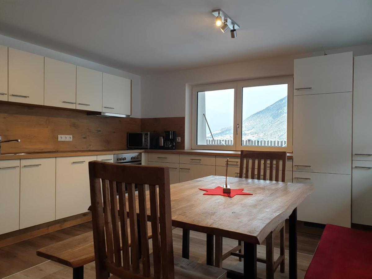Gaestehaus Falkenblick Arzl im Pitztal Buitenkant foto